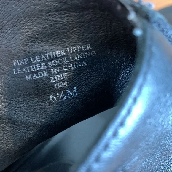 Max Studio black wedge. - Picture 7 of 7